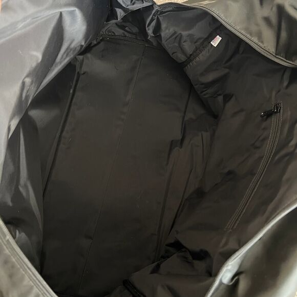 Kate Spade‎ Extra Large Weekend Nylon Duffle Bag Black New York Tote - Picture 13 of 13